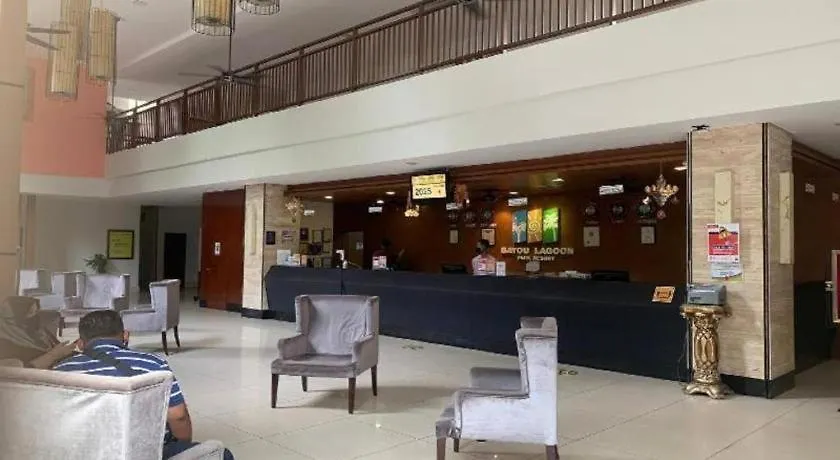 Oyo Home 90416 Exclusuites Malacca 2*,